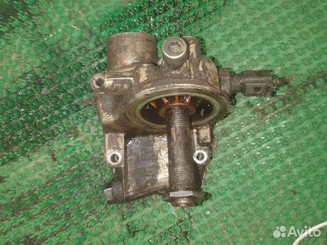 Кронштейн масляного фильтра Фольксваген Пассат б5