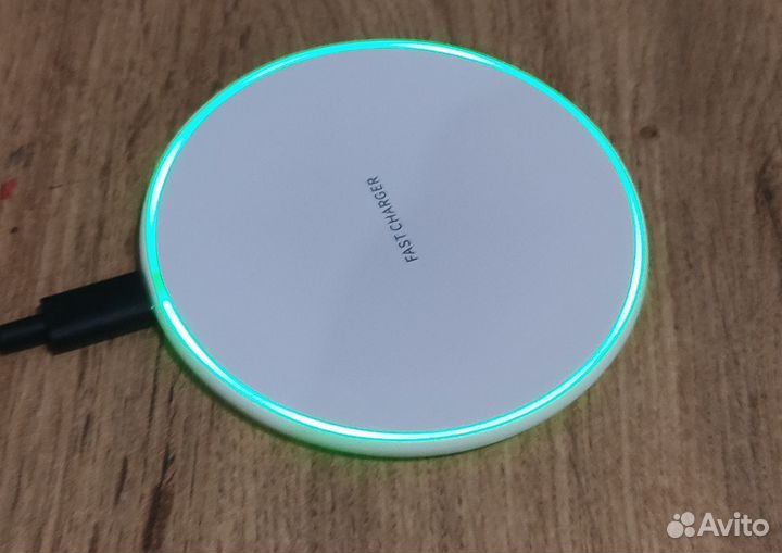 Беспроводное зарядное устройство для телефона