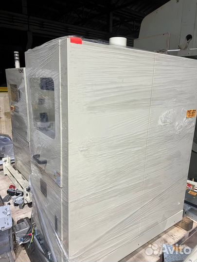 Towa LCM 1010 для компрессионного формования