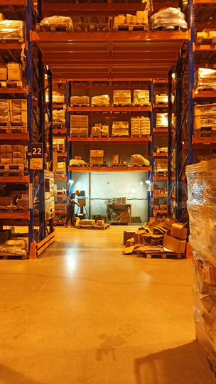 Склад класса А со стеллажами 2500 п/мест s 2268 м²