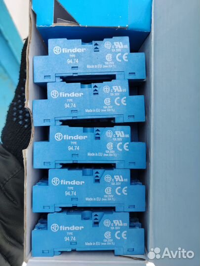 Реле промежуточное Finder