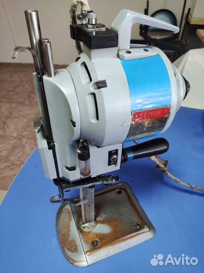 Сабельный раскройный нож