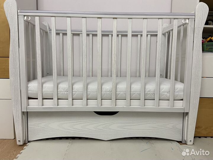 Детская кровать и комод можга красная звезда