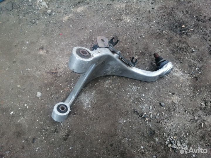Рычаг задний правый верхний Nissan Teana J31