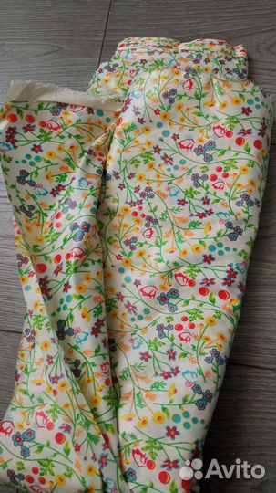 Отрез ткани плащевка