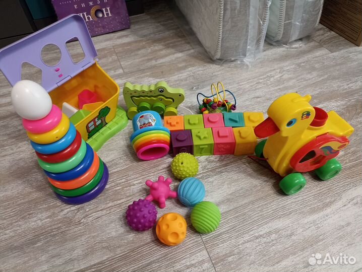 Развивающие игрушки/пирамидка/сортер/кубики