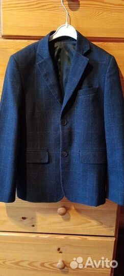 Пиджак тёмно-синий в клетку школьный 140р