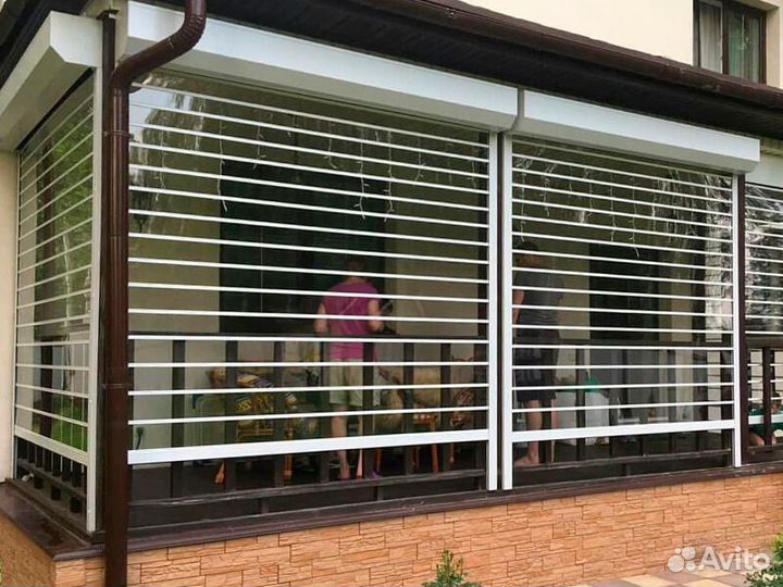 Прозрачные рольставни для беседки