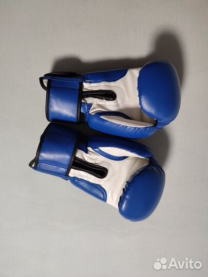 Боксерские перчатки