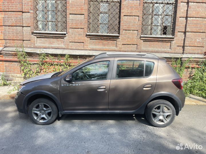 Renault Sandero Stepway 1.6 МТ, 2019, 24 600 км