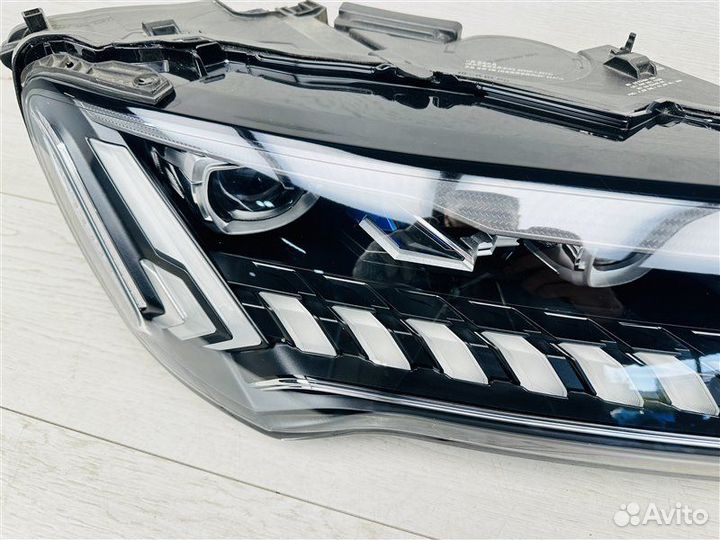 Фара LED передняя правая Audi Q7 2019-Н.в