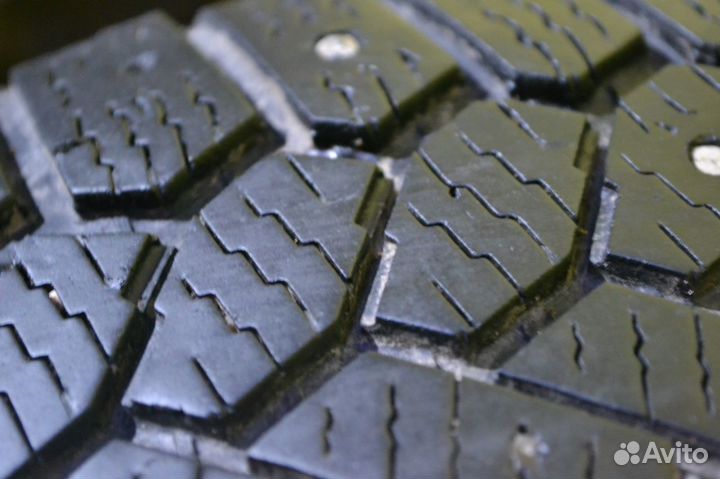 Continental ContiIceContact 235/55 R17