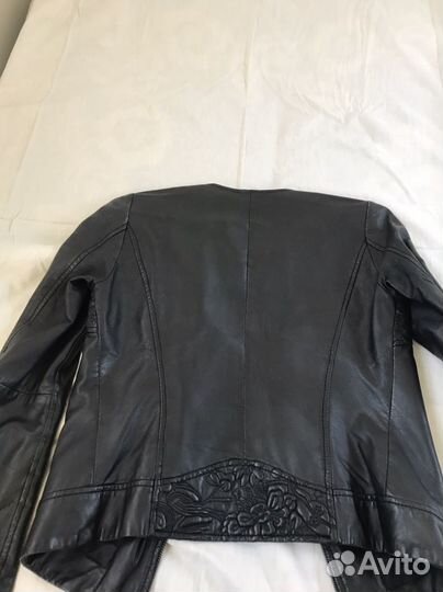 Куртка кожаная женская Наф-Наф,40