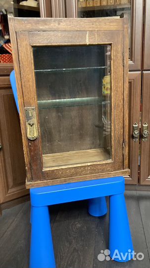 Аптечный шкаф навесной времен СССР