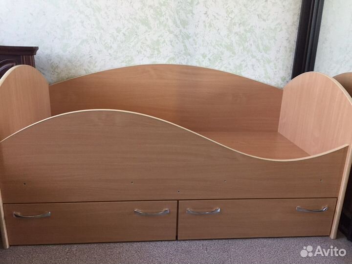 Детская кровать с матрасом