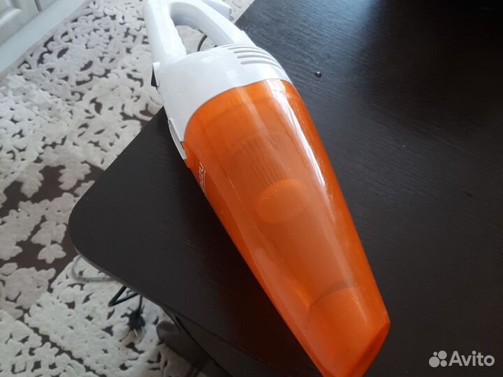 Автомобильный пылесос
