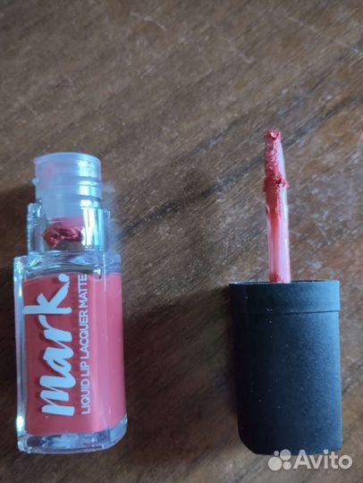Блеск для губ. Жидкая помада матовая и глянцевая