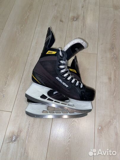 Коньки bauer supreme 140 (стелька 25,5 см)