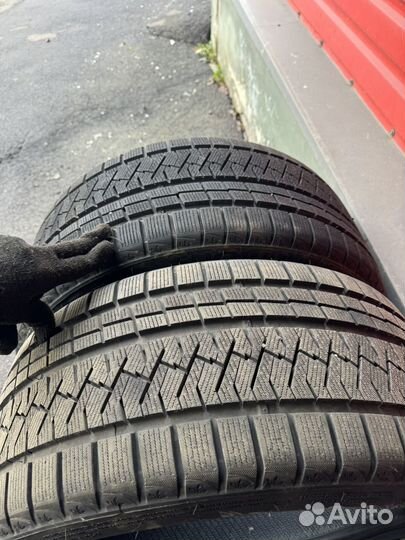 Triangle Snowlink TWT02 245/35 R19 и 265/35 R19 93W
