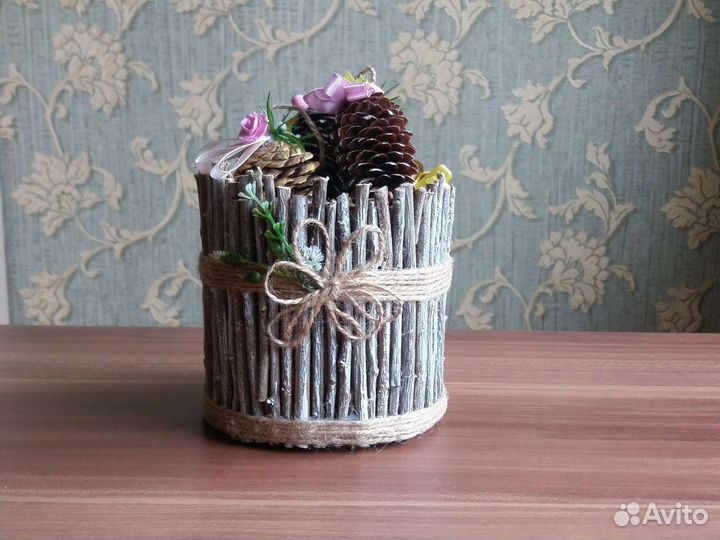 Корзинка с шишками+новогодние шишки