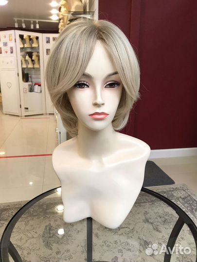 Парик натуральный блонд