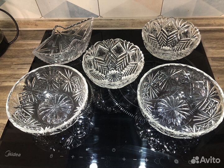 Парные хрустальные салатницы