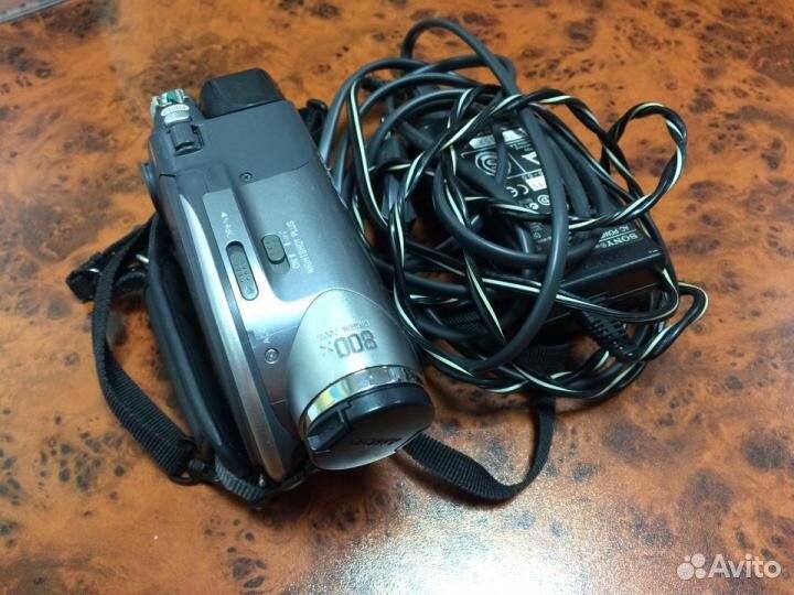 Видеокамера Sony DCR-DVD205 1MP DVD