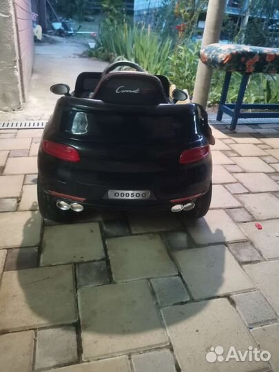 Детский электромобиль