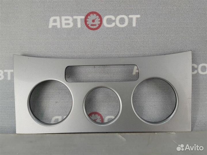 Накладка бу отопителем VW Passat (B6) 2005-2010