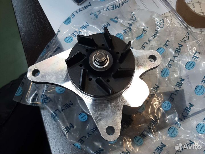 Насос водяной discovery-4, range rover sport2 3.0D