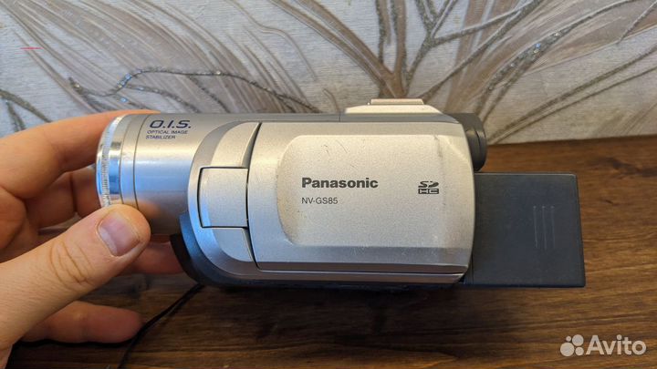 Видеокамера Panasonic NV-GS85 + комплект батарей