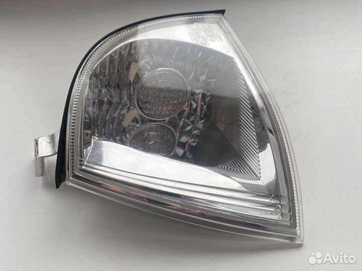 Указатель поворота шкода