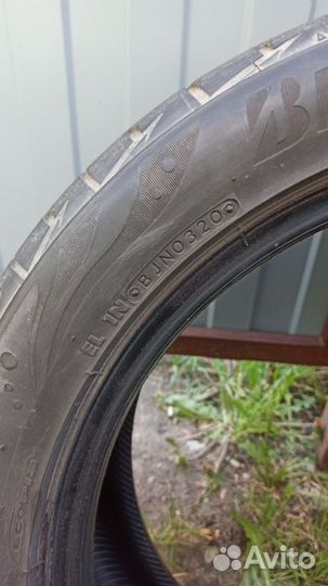 Bridgestone Playz PX-RV II 225/50 R18