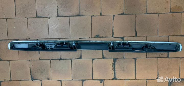 Накладка крышки багажника Mercedes ML W164