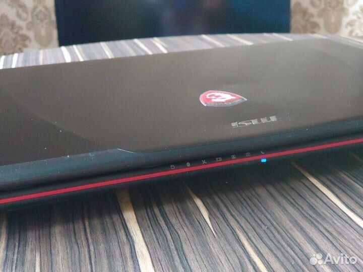 Мощный MSI 17