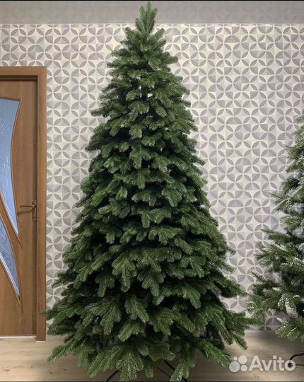 Искусственная елка новогодняя
