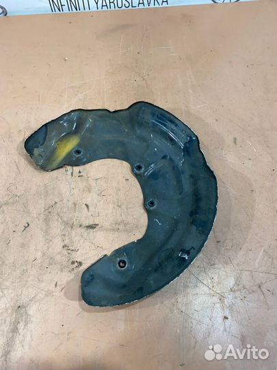 Пыльник тормозного диска передний правый Audi A6