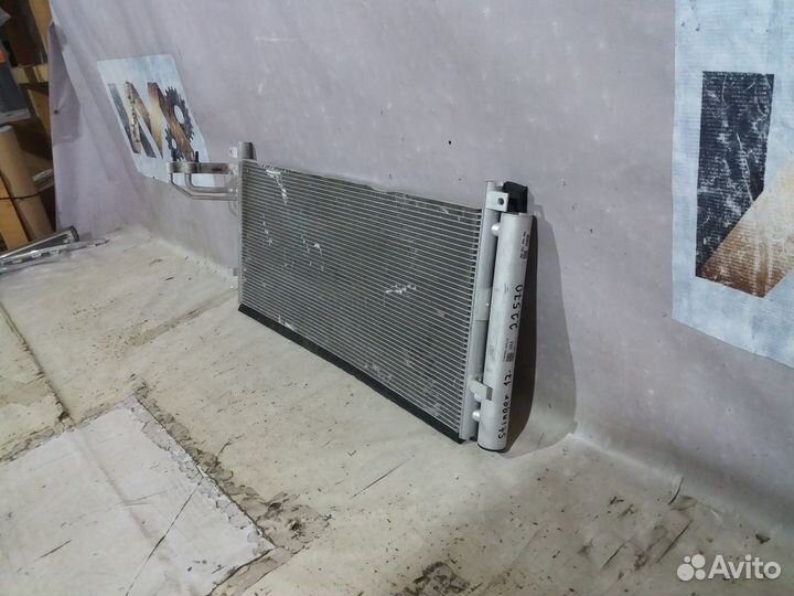 Кия Стингер 2018- Радиатор кондиционера 22570