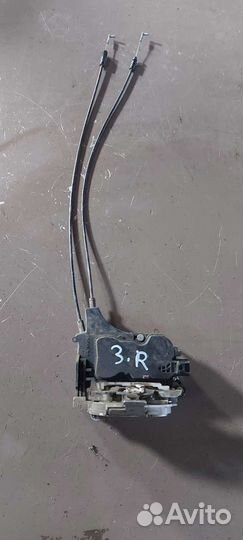 Замок двери задний правый на Mitsubishi Lancer 10