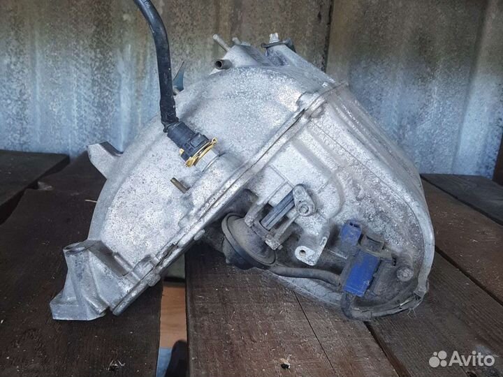 Коллектор впускной Opel Astra F 90573432