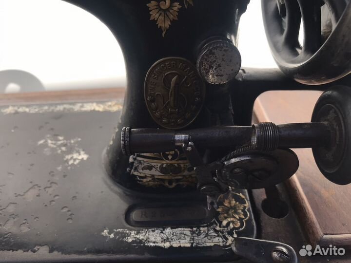 Швейная машинка Singer Зингер