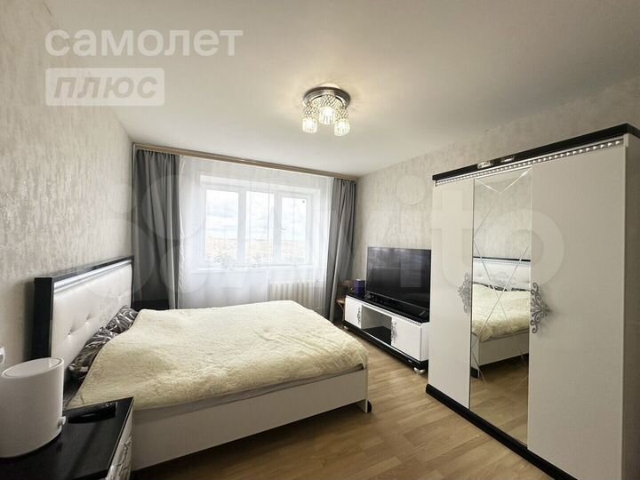 2-к. квартира, 62 м², 8/10 эт.