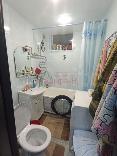 2-к. квартира, 43 м², 1/3 эт.