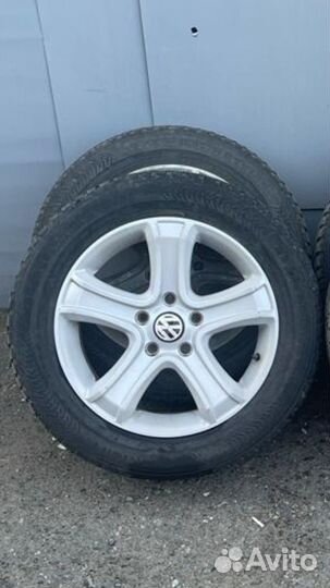 Nokian Tyres Hakkapeliitta 8 SUV 235/55 R17