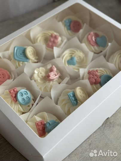 Торты и десерты на заказ Боровичи