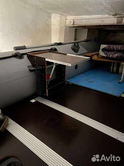 Столик для эхолота