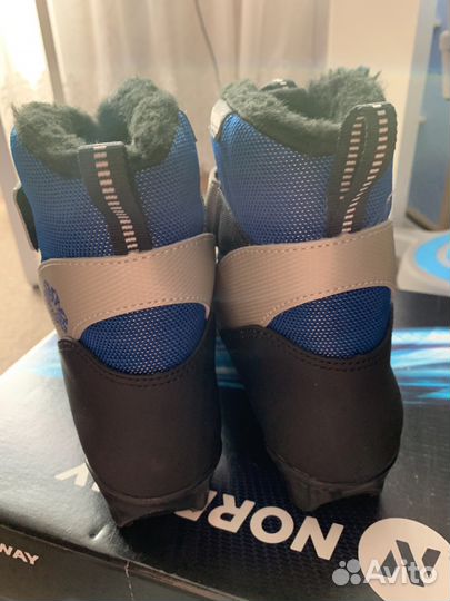 Лыжные ботинки