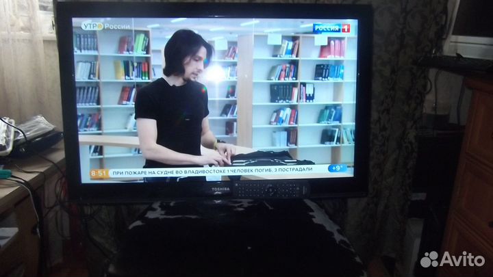 Телевизор Toshiba 32KL933 c DVD-приводом