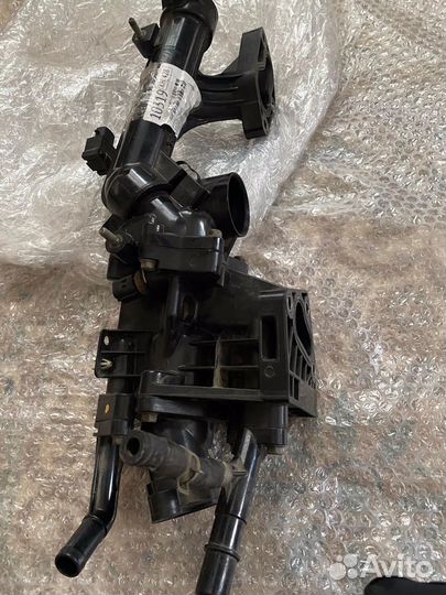 Корпус термостата на hyundai ekus