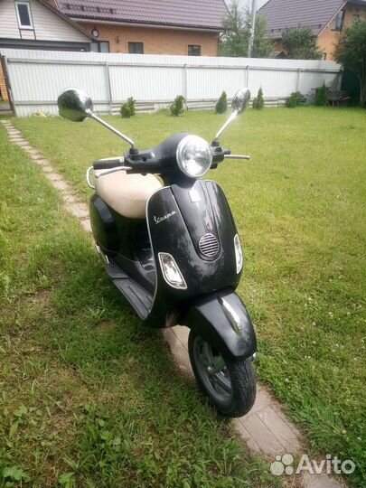 Скутер Vespa lx 50